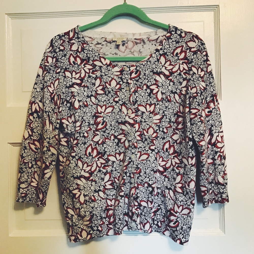 TALBOTS CARDIGAN. Beautiful print, great condition